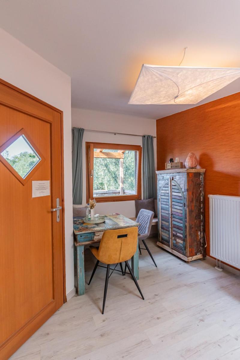 Baumhaushotel Oberbayern Jetzendorf Ruang foto